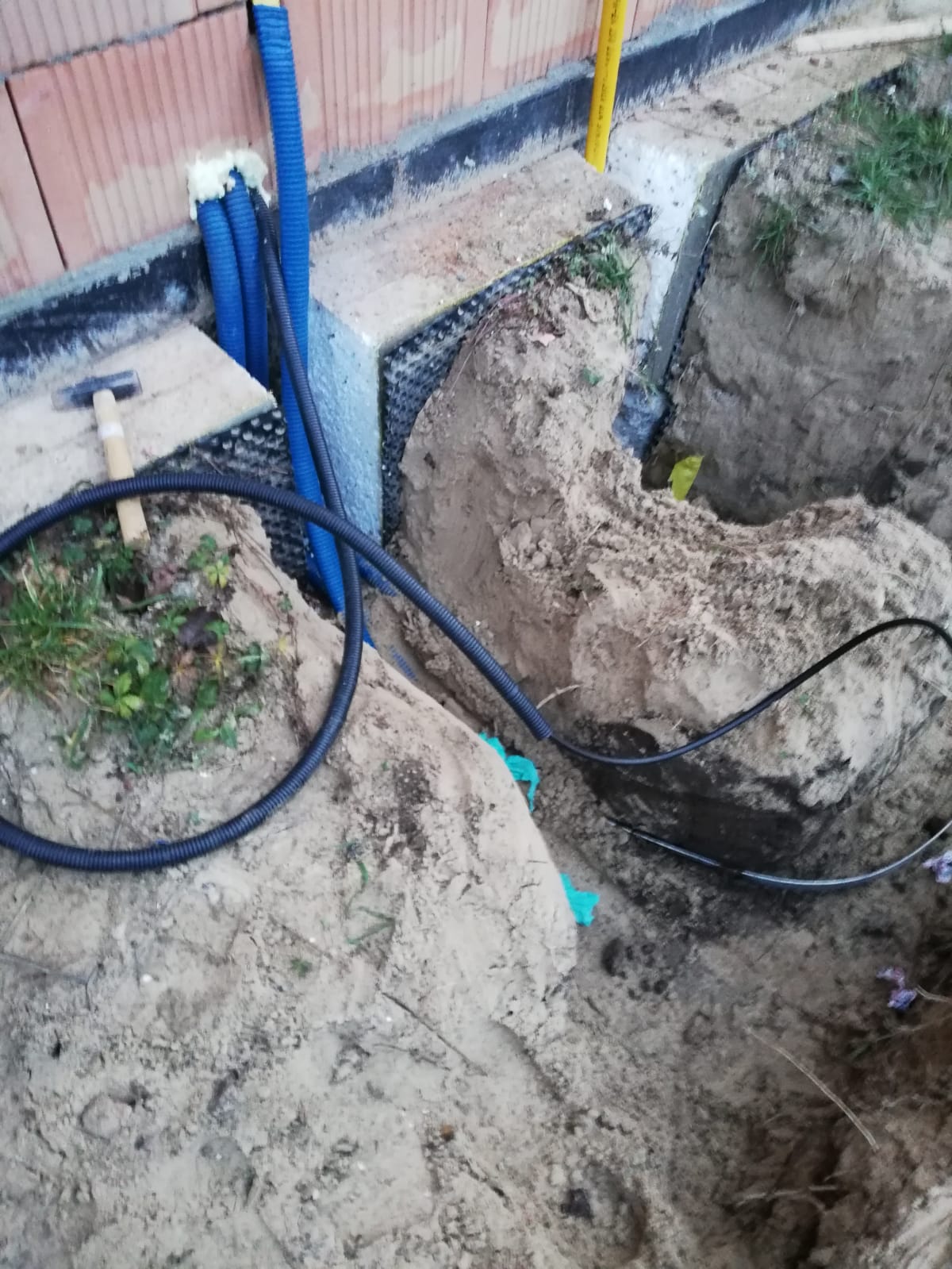 Przyłącza elektryczne